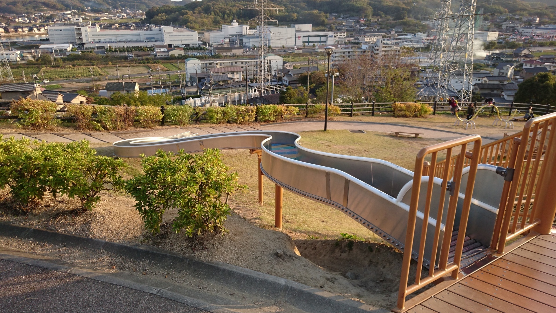 つばきの丘運動公園 岡山県里庄町 展望台めぐり かぺりんのブログ